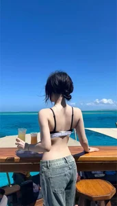 232+ Elegant Open-Back Fashion Looks: Chic, Sophisticated, and Bold - image 0