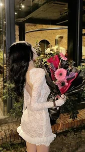 232+ Elegant Open-Back Fashion Looks: Chic, Sophisticated, and Bold - image 7