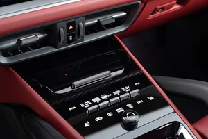 The Rise of Elite Hybrid SUVs: Inside the Porsche Cayenne S E-Hybrid - image 4