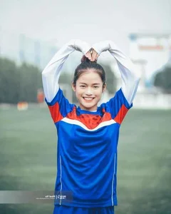 Former Vietnamese Women's Football Hot Girl Ties the Knot - image 5