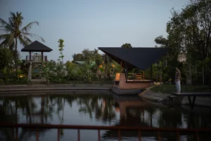 Stunning 500m2 Garden House Hidden Under Green Tree Canopies - image 10