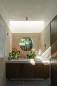 Stunning 500m2 Garden House Hidden Under Green Tree Canopies - image 0