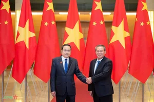 Chairman of the National Assembly Tran Thanh Man Meets with Chinese Premier - image 5