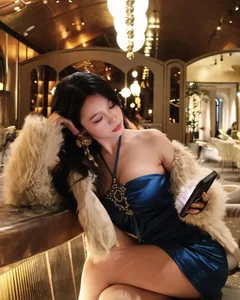 Premium 4K Aesthetic Girl Wallpapers and High Resolution Portrait Collection 2026 - image 9