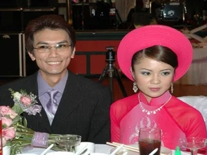 Inside the Private 20-Year Marriage of Bolero Singer Manh Quynh - image 0