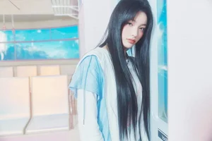 Rosé of BlackPink and Rookie Group ILLIT Mesmerize K-Pop Fans with Stunning Visuals - image 13