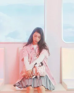 Rosé of BlackPink and Rookie Group ILLIT Mesmerize K-Pop Fans with Stunning Visuals - image 19