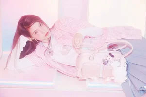 Rosé of BlackPink and Rookie Group ILLIT Mesmerize K-Pop Fans with Stunning Visuals - image 12