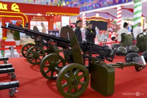 Exploring Modern and Historical Firearms at the Da Nang Defense and Security Exhibition - image 3