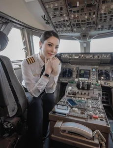 Meet the Stunning Thai Female Pilot Captivating Hearts Globally - image 9
