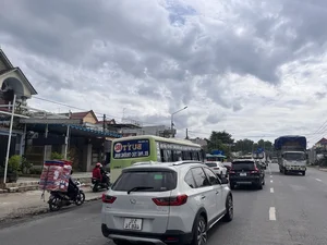 Traffic Chaos: Scenes from Dong Nai Gateways on the First Day of September 2nd Holiday - image 9