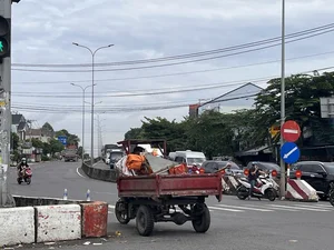 Traffic Chaos: Scenes from Dong Nai Gateways on the First Day of September 2nd Holiday - image 0