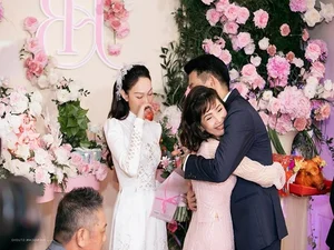 Lavish Wedding Gifts of Puka and Top Vietnamese Celebrities Revealed - image 8