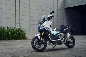 New 2026 Honda X-ADV Adventure Scooter: Rugged Design Meets Premium Performance for the Ultimate Urban and Off-Road Crossover Experience - image 5
