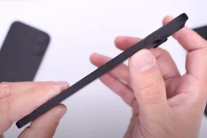 iPhone 17 Leaked Design Sparks Intense Debate Among Apple Fans - image 1