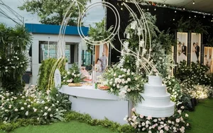 Inside the Lavish Long An Wedding Featuring Two Tons of Fresh Flowers - image 6