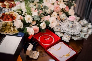 Inside the Lavish Long An Wedding Featuring Two Tons of Fresh Flowers - image 9