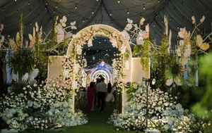 Inside the Lavish Long An Wedding Featuring Two Tons of Fresh Flowers - image 2