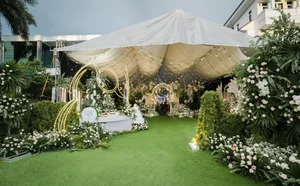 Inside the Lavish Long An Wedding Featuring Two Tons of Fresh Flowers - image 7