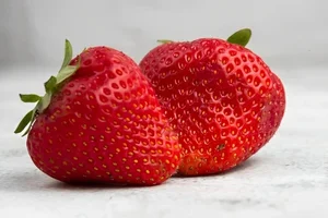 The Ultra-Luxury $300 Princess Strawberry: Why This Japanese Fruit Costs a Fortune - image 2