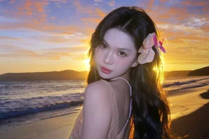 Capturing the Golden Hour: Ngoc Trinh Sunset Photography Inspiration - image 2