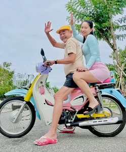 Vietnamese Celebrity Update: NSND Viet Anh on Late Fatherhood and Cong Ly's Health - image 10