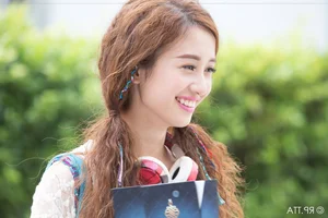 Jun Vu: Celebrating the Power of a Smile and True Inner Beauty - image 0