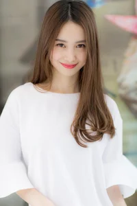 Jun Vu: Celebrating the Power of a Smile and True Inner Beauty - image 3