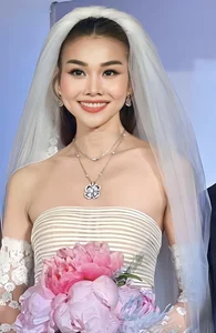 Gorgeous Wedding Moments of Vietnamese Supermodel Thanh Hang - image 12