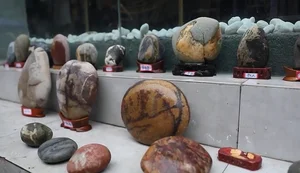 The Village of 'Heaven-Sent Wealth': Where Pebbles Turn into Billions - image 5
