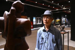 Honoring Bravery: An Art Exhibition Celebrating Soldiers in War and Peacetime Resilience - image 9