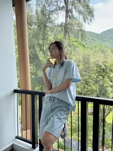 Celebrity Highlights: Thanh Hang's Glamour and Tran Luc's Birthday Joy - image 3