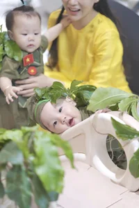 Vietnamese Celebrities and Their Families Join the Grand Festival Spirit - image 5