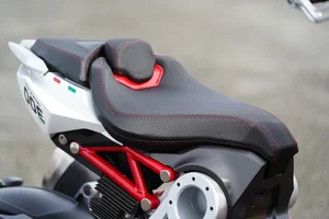 Italjet Dragster 300: The Italian 'Super Scooter' Makes Its Debut in Vietnam - image 5