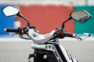 Italjet Dragster 300: The Italian 'Super Scooter' Makes Its Debut in Vietnam - image 10