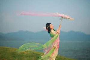 YiTuYu Art Language Vol.9810: A Deep Dive into Model 6161's Portfolio - image 9