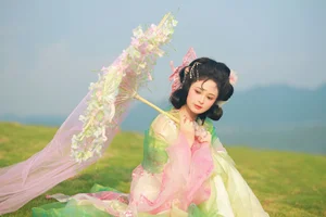 YiTuYu Art Language Vol.9810: A Deep Dive into Model 6161's Portfolio - image 29