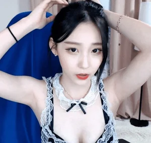 The Remarkable Transformation of a Korean Influencer: From Girl Next Door to Multi-Millionaire Businesswoman - image 8