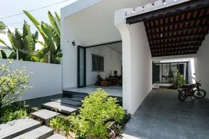 Khanh House: A Modern Hoi An Townhouse Blending Nature and Heritage - image 14