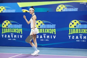 Vietnamese Singer Hien Ho Surprises Fans with Big Win at Pickleball Tournament - image 5