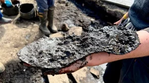Ancient Roman Leather Shoe Discovered with Historical Secrets - image 8