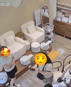 Nail Salon Drama Explodes as Customer Claims TikTok Fame to Threaten Owner - image 1