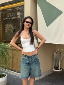 The Stunning Beauty and Chic Style of a Mother of Three - image 5