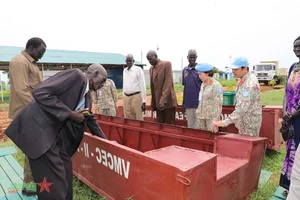 Vietnamese Peacekeepers Raise Massive National Flag in Abyei for National Day - image 1