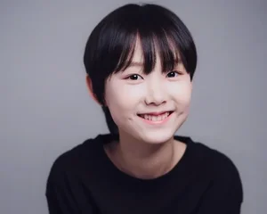 Outstanding South Korean Actors Born in the Year of the Dragon - image 19