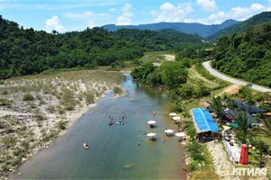 Escaping the City: Crowds Flock to Pristine Streams for September 2nd Holiday - image 11