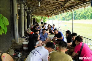 Escaping the City: Crowds Flock to Pristine Streams for September 2nd Holiday - image 7
