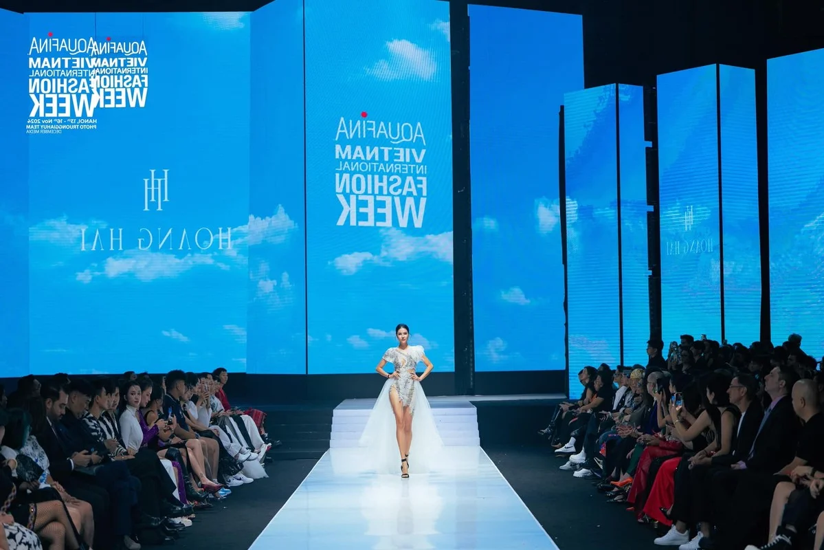 Supermodel Ky Han Makes Stunning Catwalk Comeback Alongside Husband Mac Hong Quan
