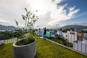 Modern Townhouse Design: A Green Oasis in the Heart of the Concrete Jungle - image 10