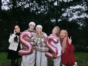Xoai Non Celebrates 22nd Birthday with Family and Matching Outfits with Gil Le - image 4